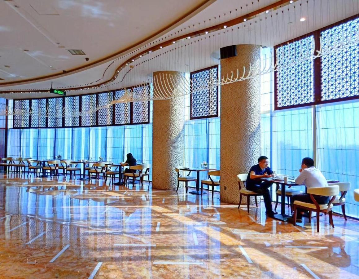 Days Hotel & Suites China Town---Five Minutes To Reach Changsha Station, The Metro Line 2 & Line 6 Are Nearby,Free Gym & Laundromat,Chinese And Western Buffet Breakfast Is Offered On The 31St Floor ภายนอก รูปภาพ
