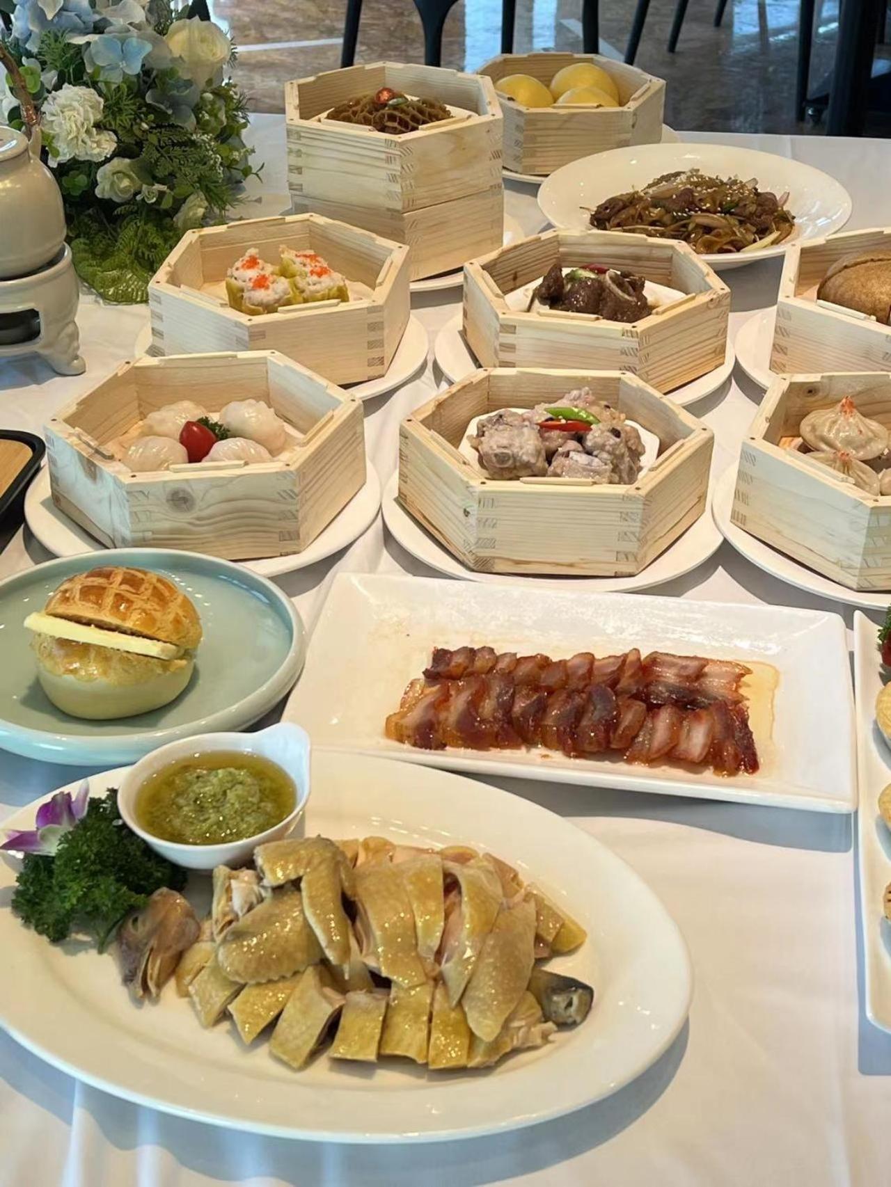 Days Hotel & Suites China Town---Five Minutes To Reach Changsha Station, The Metro Line 2 & Line 6 Are Nearby,Free Gym & Laundromat,Chinese And Western Buffet Breakfast Is Offered On The 31St Floor ภายนอก รูปภาพ