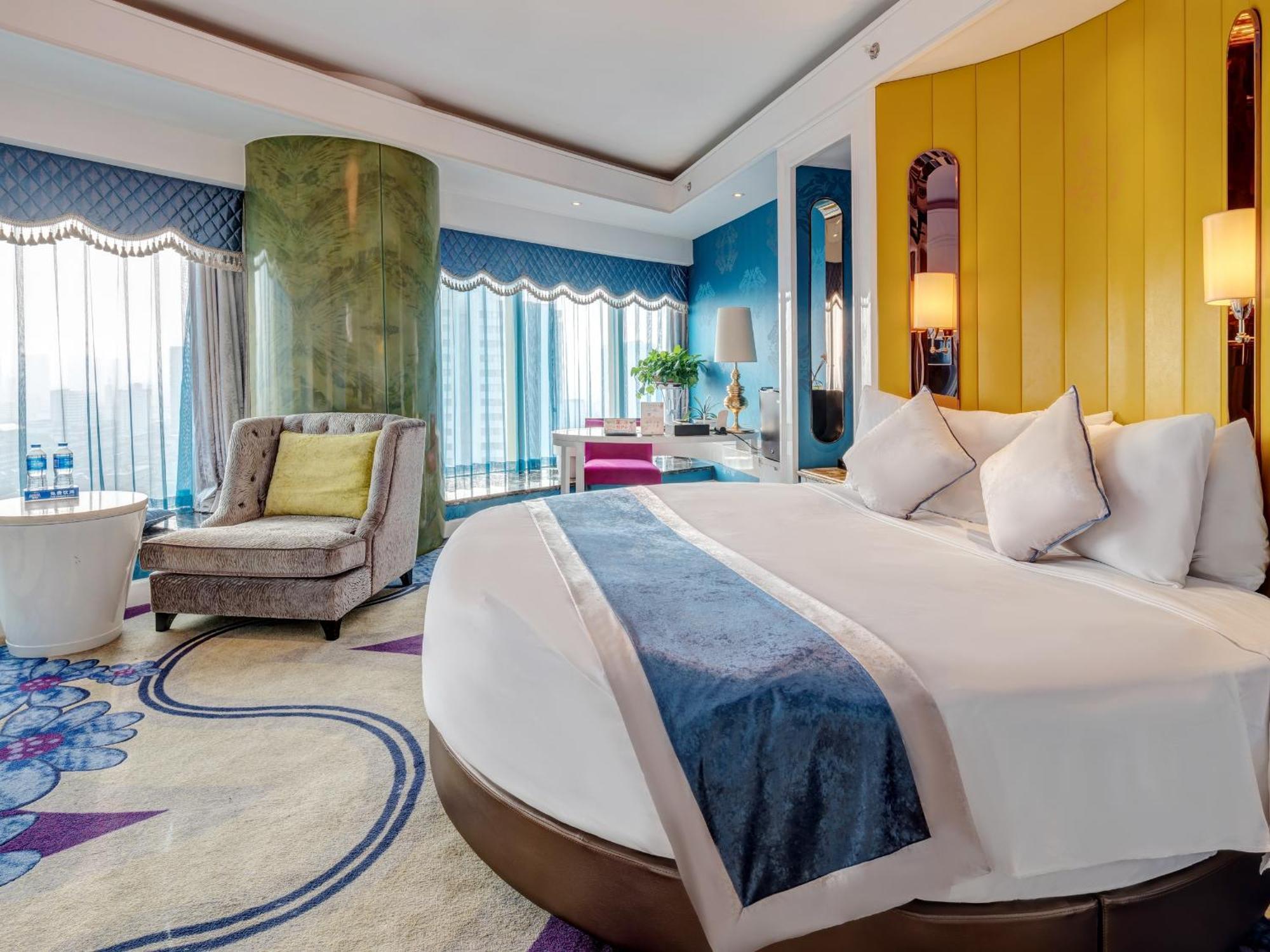 Days Hotel & Suites China Town---Five Minutes To Reach Changsha Station, The Metro Line 2 & Line 6 Are Nearby,Free Gym & Laundromat,Chinese And Western Buffet Breakfast Is Offered On The 31St Floor ภายนอก รูปภาพ