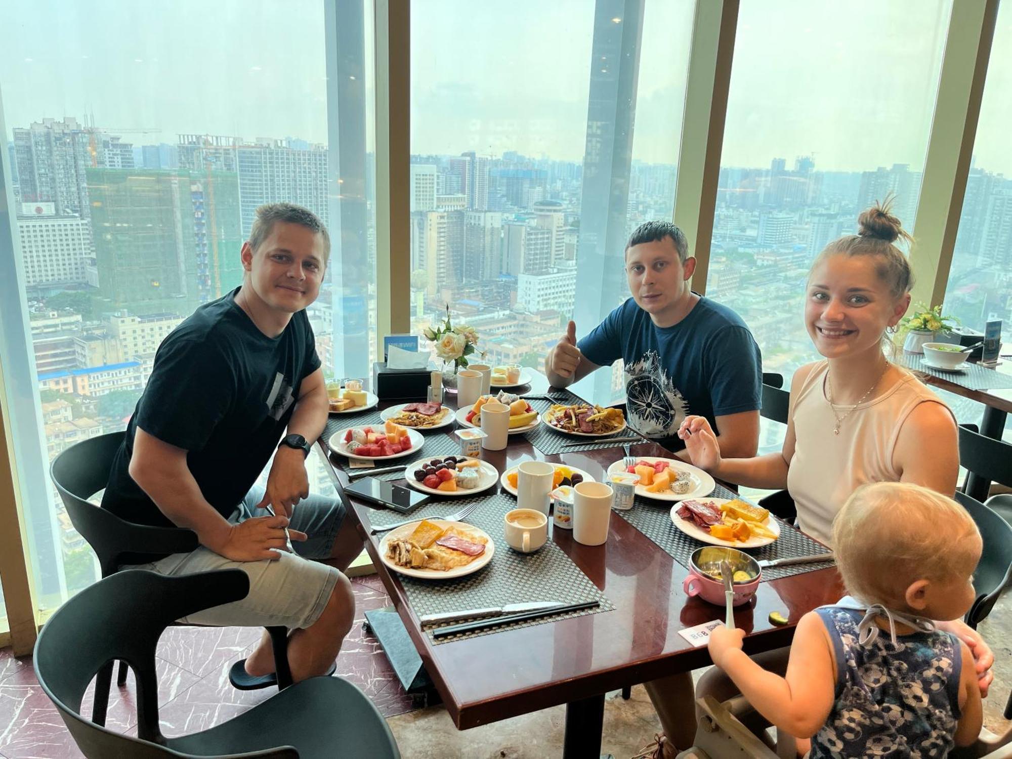 Days Hotel & Suites China Town---Five Minutes To Reach Changsha Station, The Metro Line 2 & Line 6 Are Nearby,Free Gym & Laundromat,Chinese And Western Buffet Breakfast Is Offered On The 31St Floor ภายนอก รูปภาพ