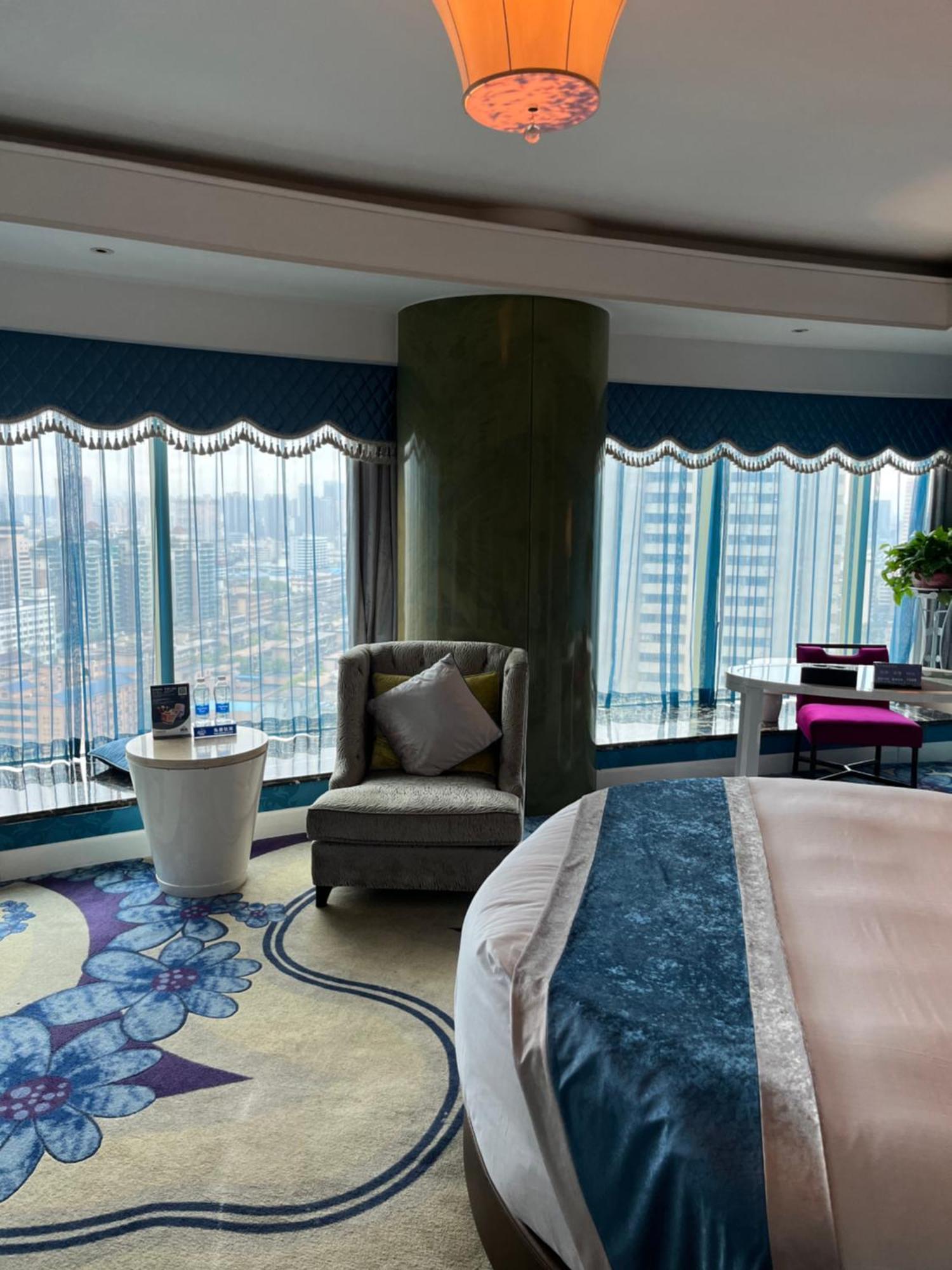 Days Hotel & Suites China Town---Five Minutes To Reach Changsha Station, The Metro Line 2 & Line 6 Are Nearby,Free Gym & Laundromat,Chinese And Western Buffet Breakfast Is Offered On The 31St Floor ภายนอก รูปภาพ